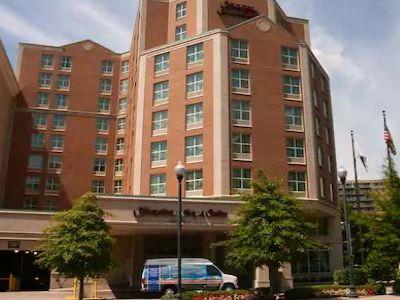 Hampton & Crystal Dca Hotel 3*