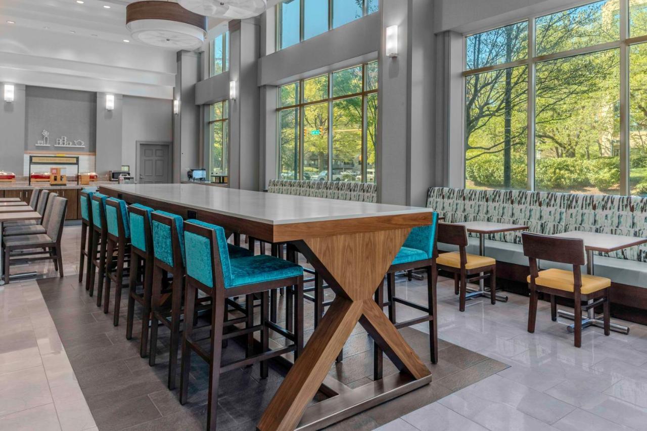 Hampton & Crystal Dca Hotel 3*
